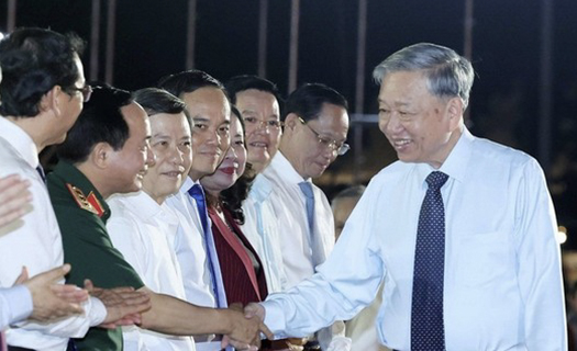 Tổng Bí thư Tô Lâm dự chương trình nghệ thuật 